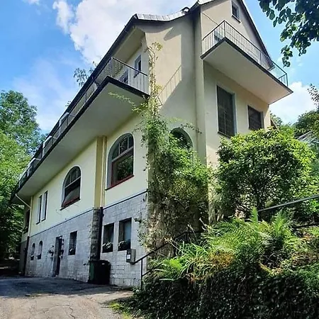 Pangea Guest house *